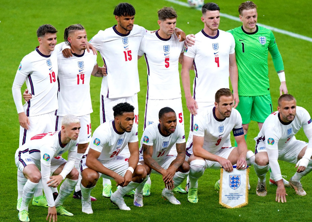 英格兰男子足球国家队的别名"三狮军团"-ie下载乐园